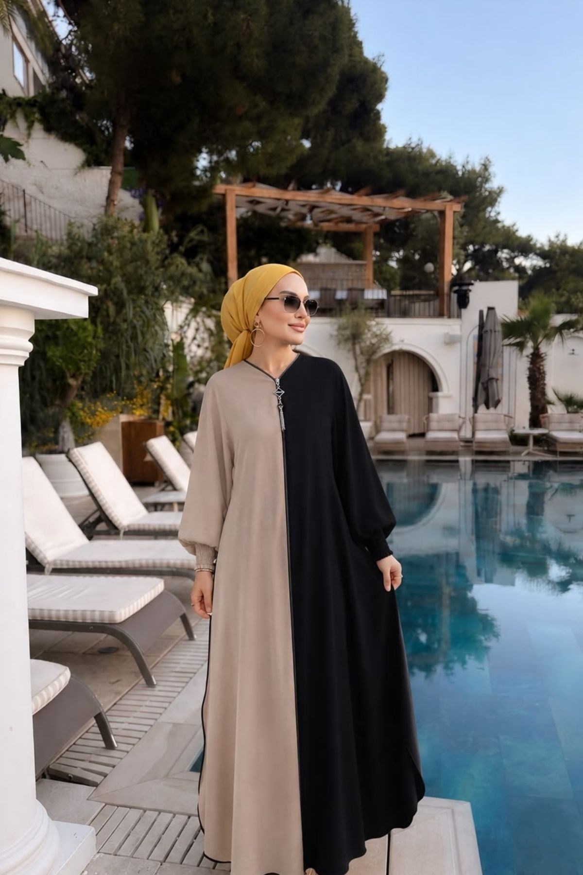 İkonik Siyah & Bej Çift Renk Abaya