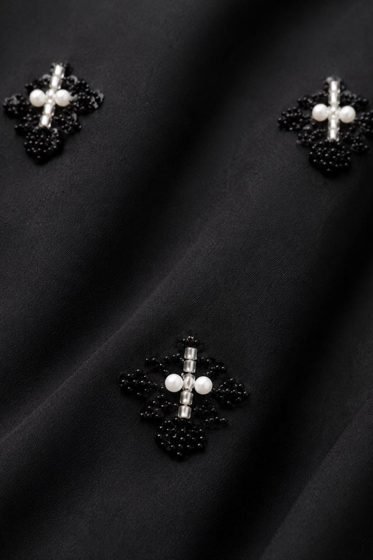 İnci Ve Taş İşlemeli Abaya – Siyah