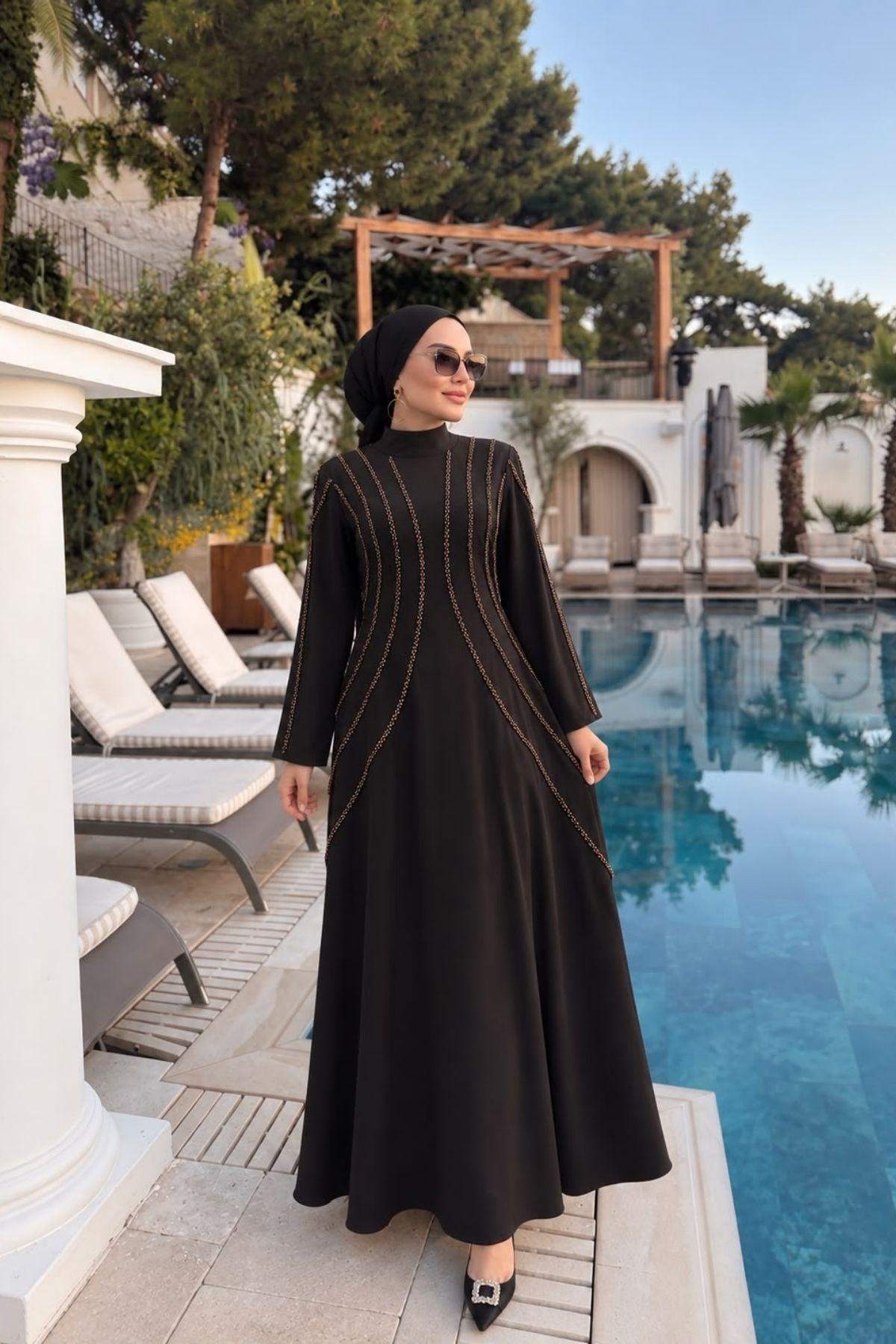 Krep kumaş Özel İşleme Taşlı Kahverengi Elbise