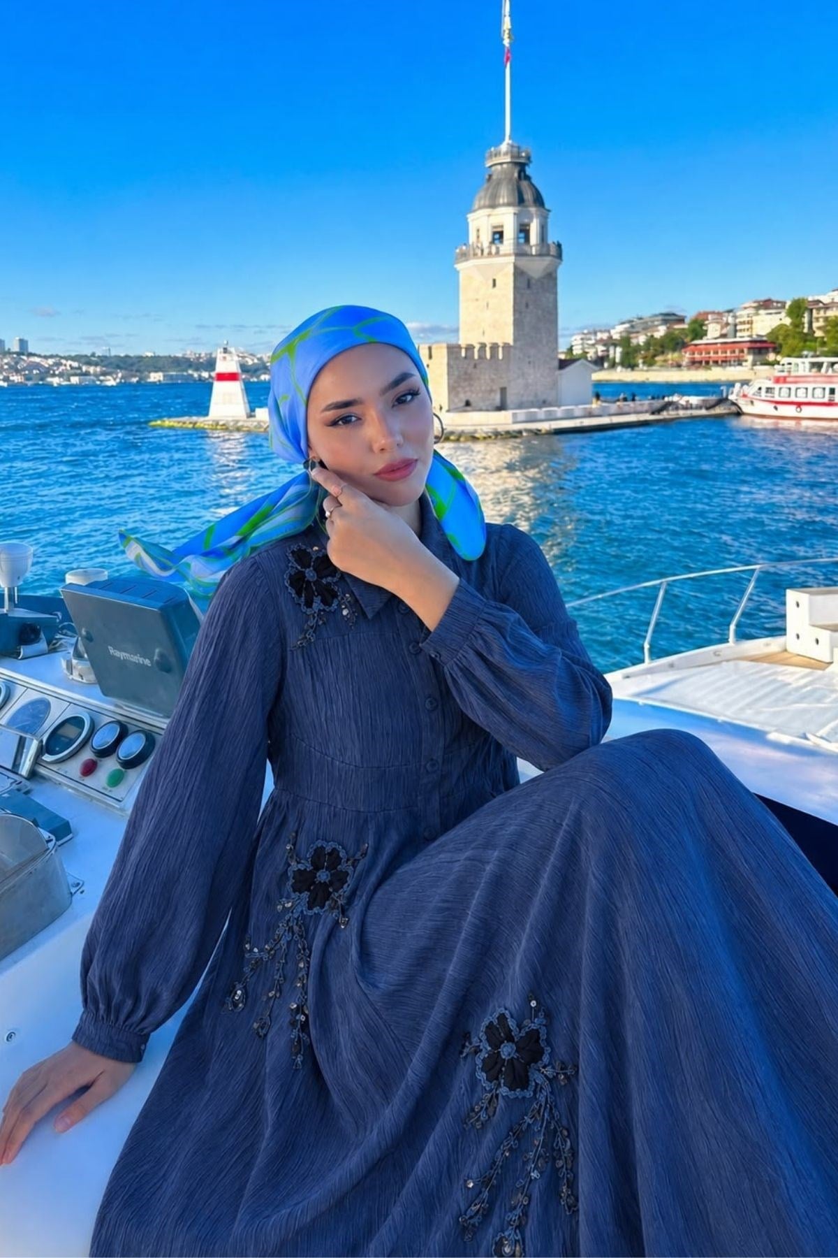 Lacivert Zümra Çiçek Nakışlı Elbise
