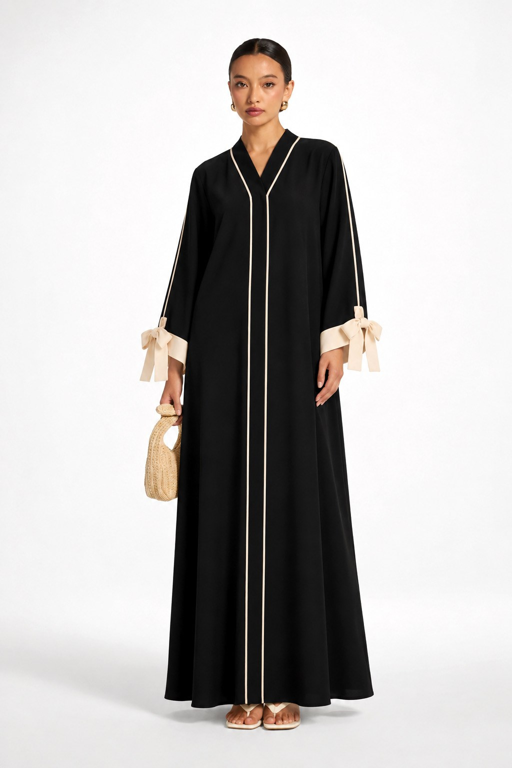 Liora Dubai İpeği Biyeli Fiyonklu Abaya