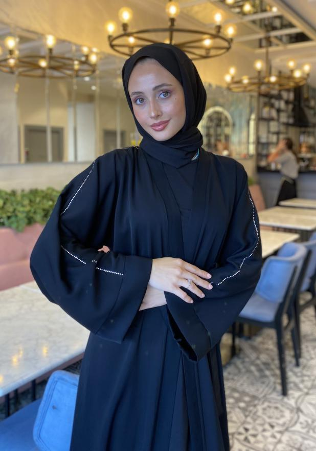 OMUZU TAŞLI  ABAYA