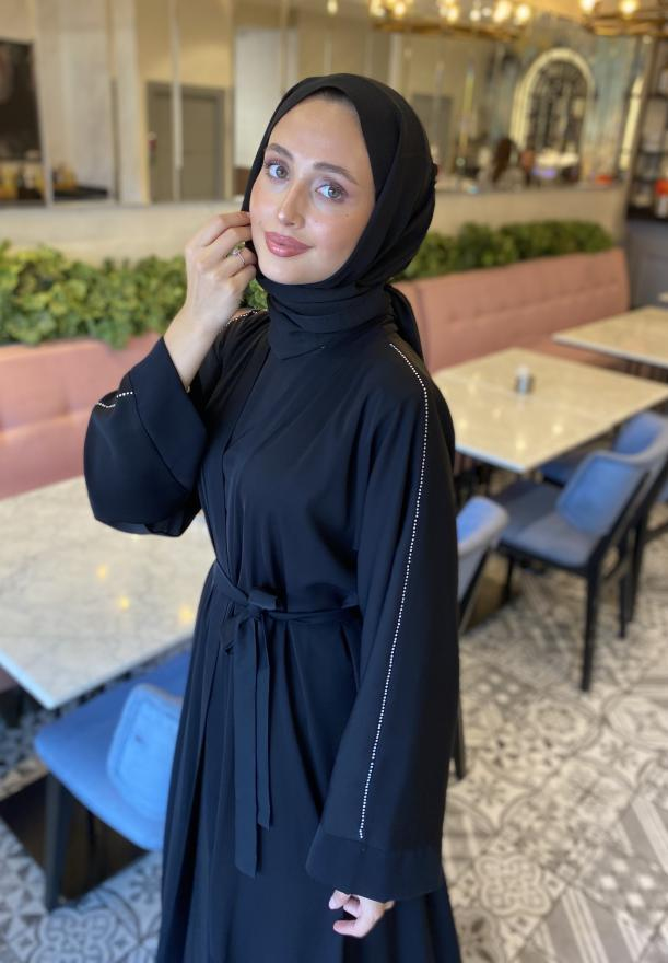 OMUZU TAŞLI  ABAYA