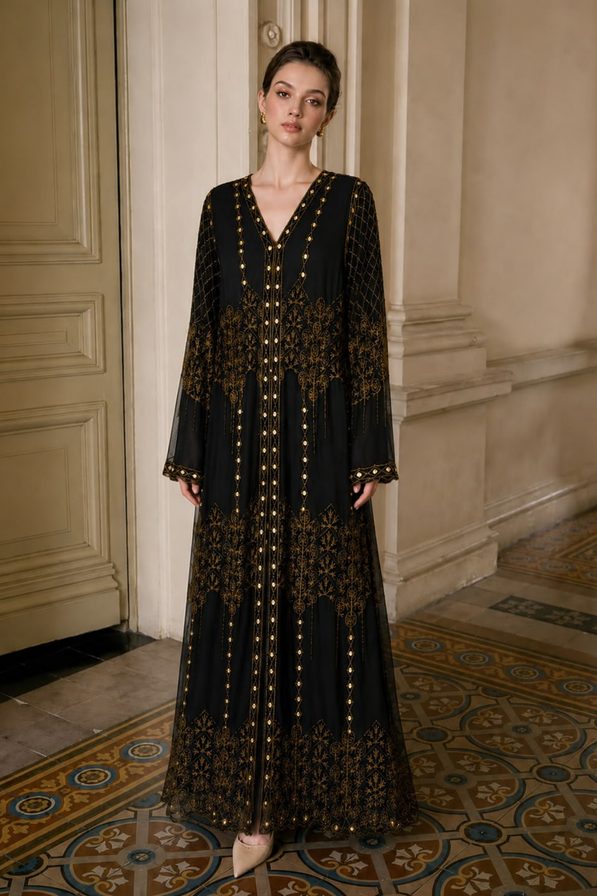 Özel Tasarım Gold Taş Ve İşleme Detaylı Siyah Abaya
