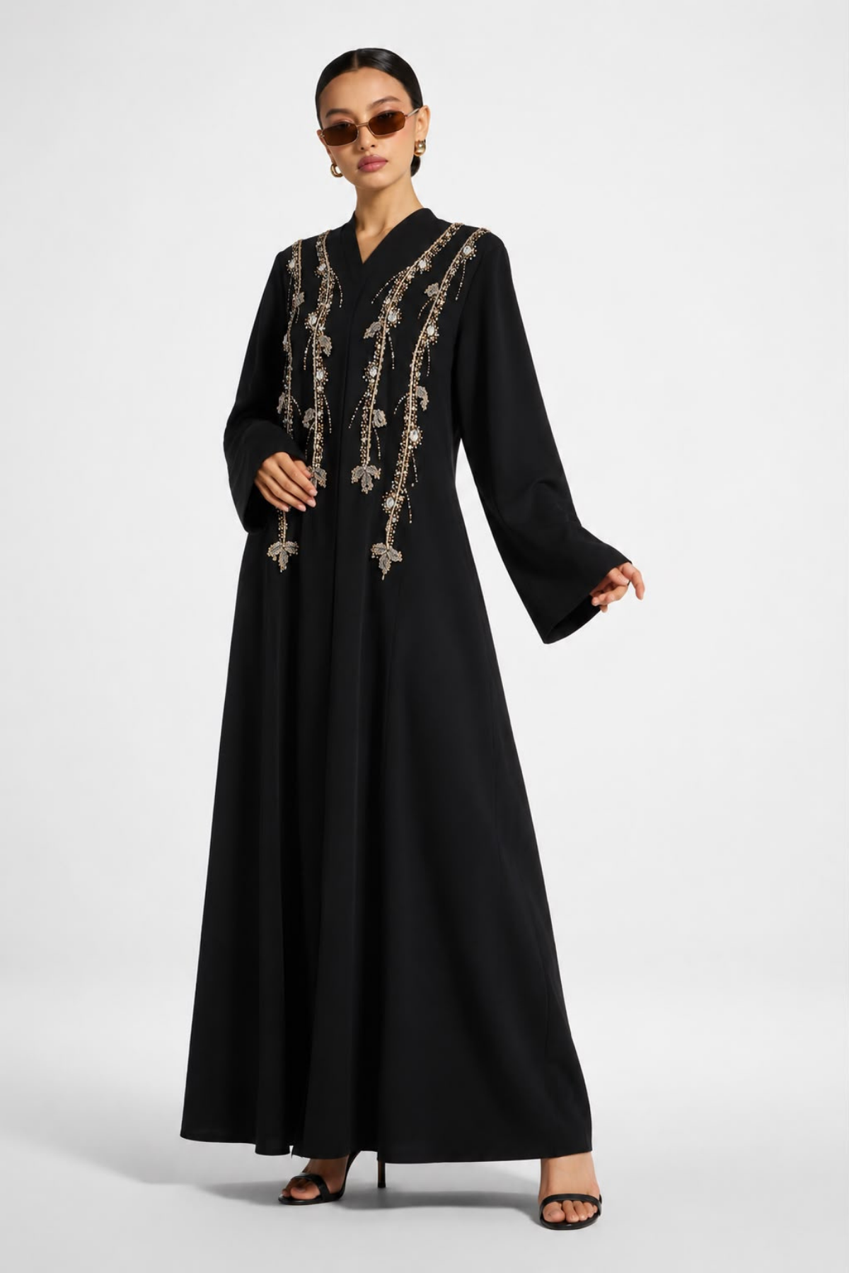 Özel Tasarım İthal Siyah Abaya – Gold Taş ve İnci İşlemeli
