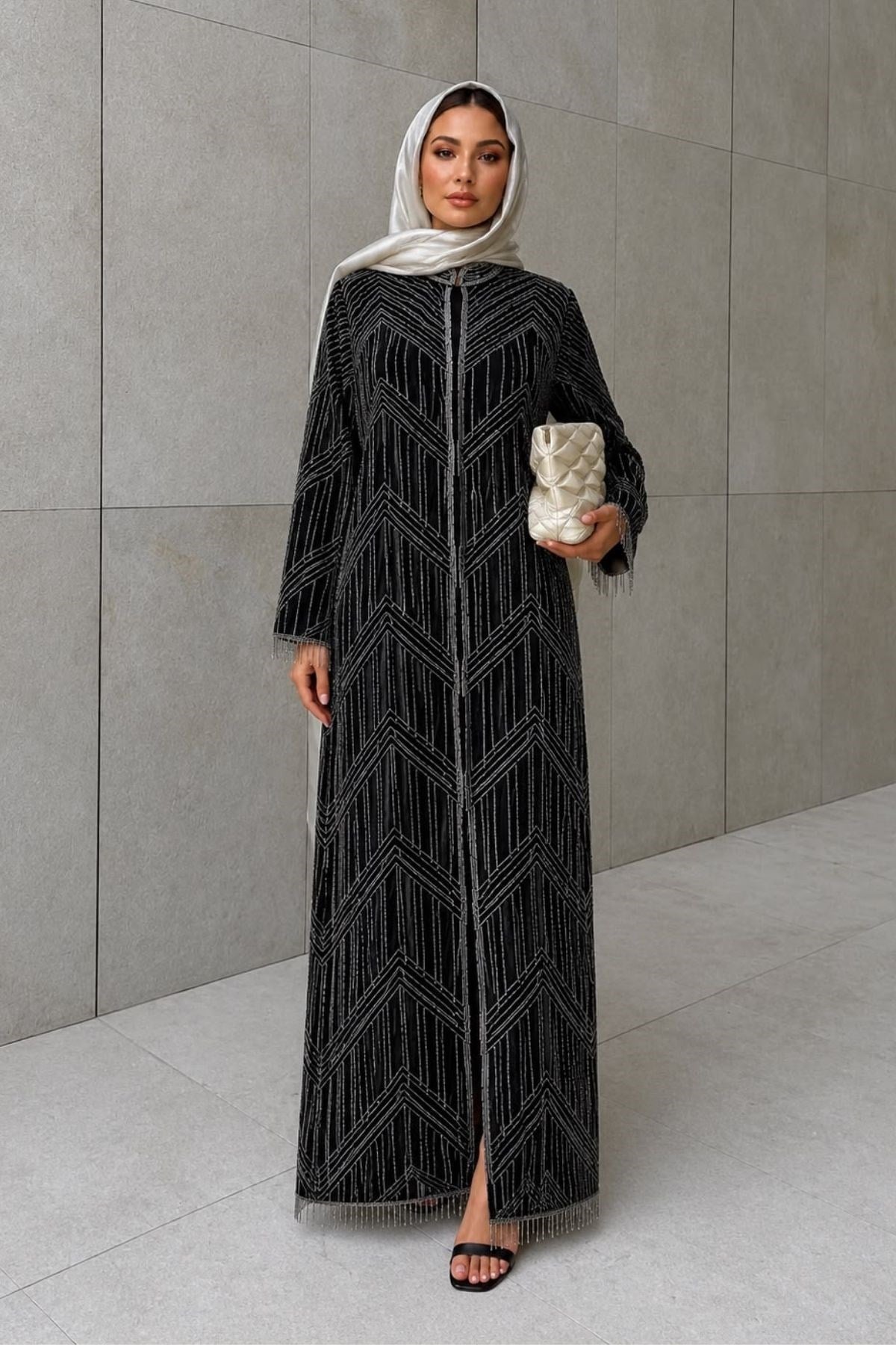 Prestige İthal Boncuk İşlemeli Abaya – Siyah