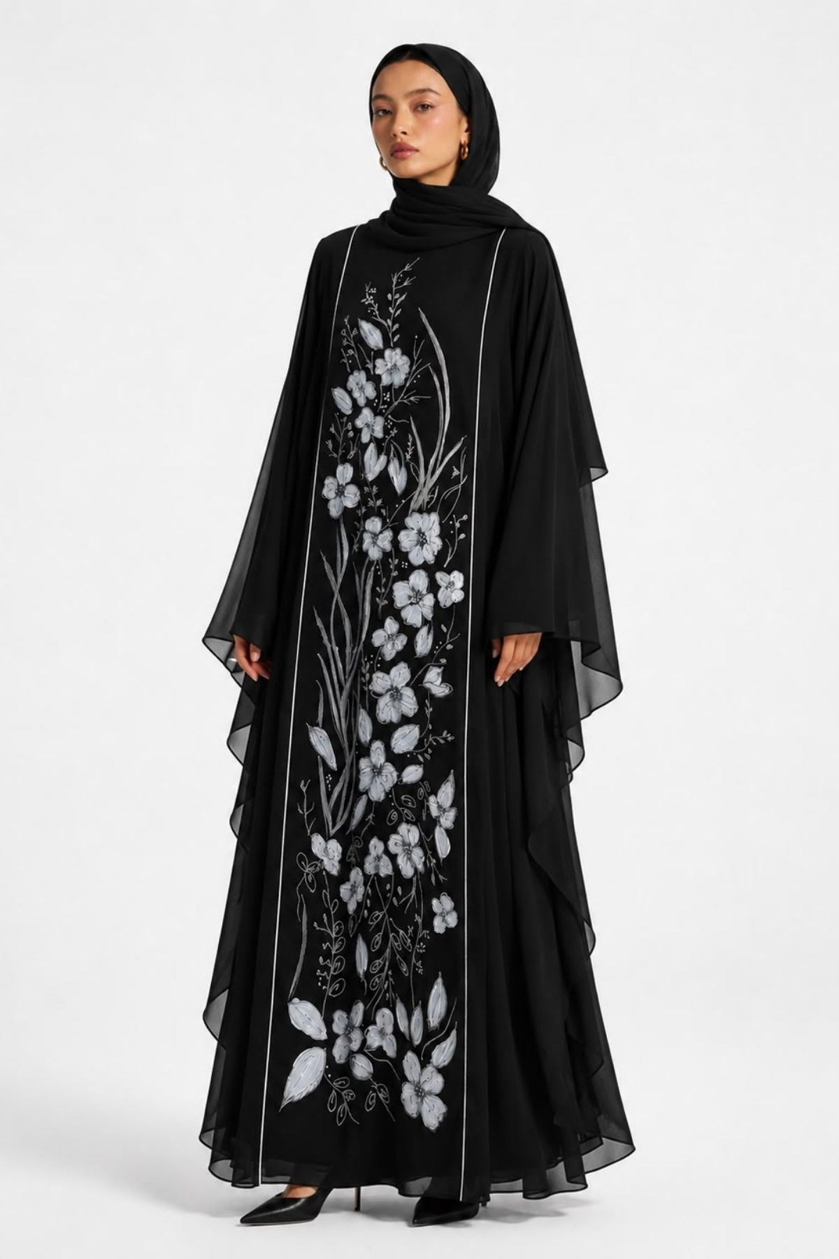 Siyah Çiçek Nakışlı Şifon Abaya