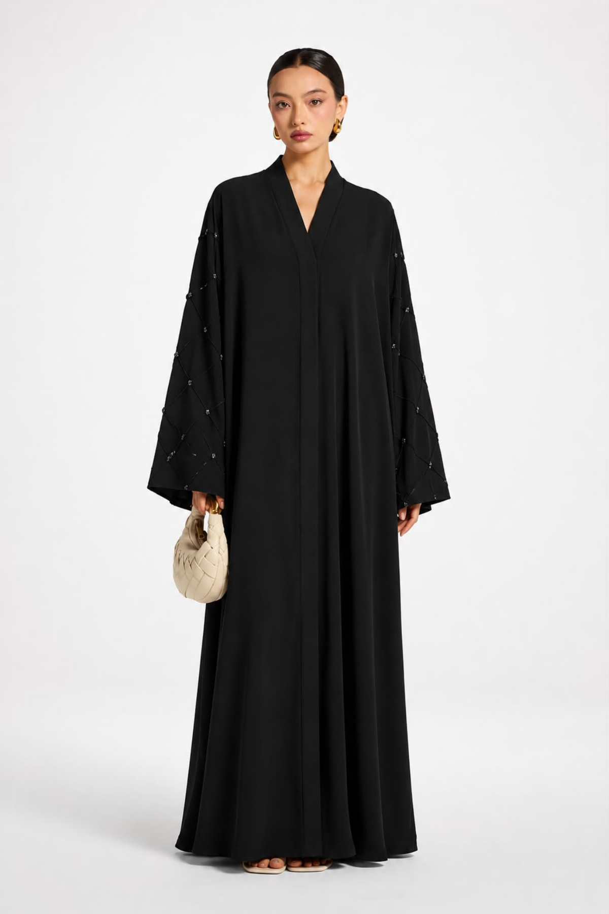 Siyah Taş Detaylı Yarasa Kollu Ferace / Abaya