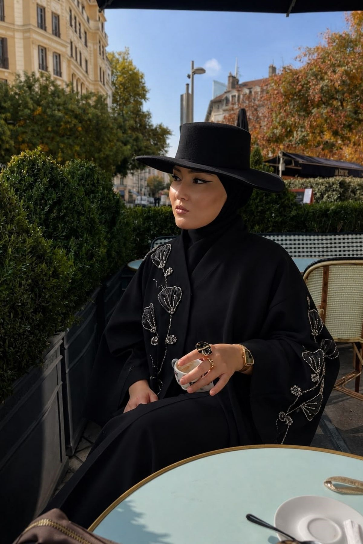 Siyah Zümrüd Çiçek Özel Tasarım Abaya