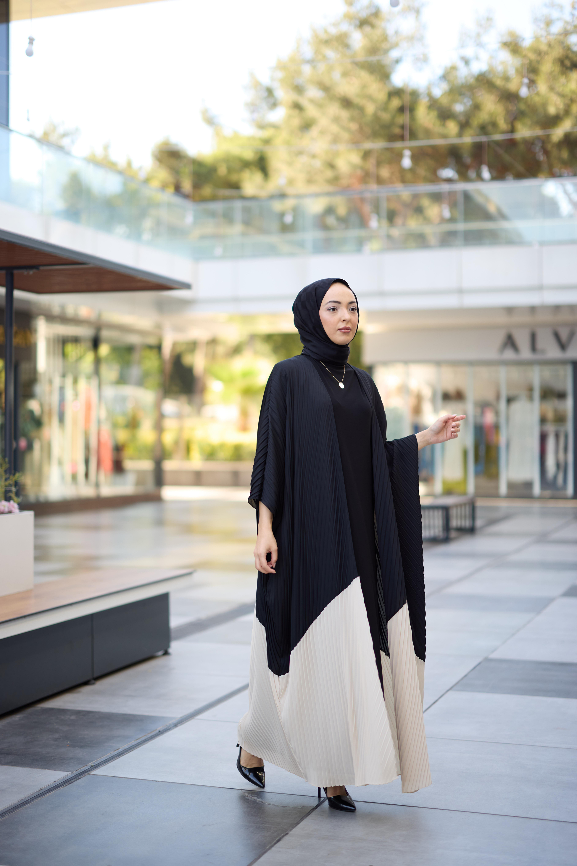 Sofia Abaya Siyah
