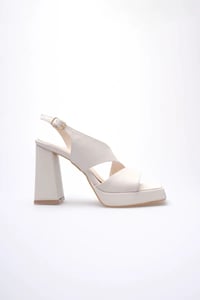 Bej Kadın Topuklu Platform Sandalet TR12MY04C