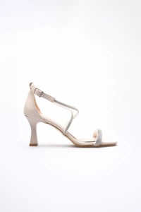 Bej Kadın Topuklu Sandalet TR12MY03C