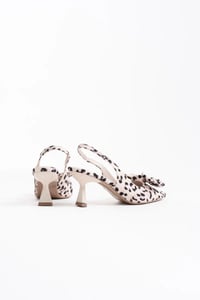 Bej Leopar Fiyonklu Kitten Topuklu Slingback Kadın Ayakkabı TR08MS24E
