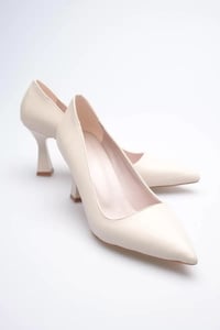 Bej Topuklu Kadın Stiletto TR20MS02C