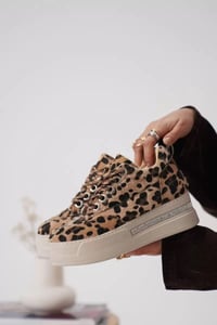 Kadın 8cm Boy Uzatan Gizli Topuklu Leopar Spor Ayakkabı TR04MS01E