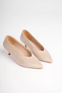 Kadın Bej Süet 4 cm İnce Topuklu Stiletto TR05MS02G