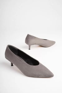 Kadın Gri Süet 4 cm İnce Topuklu Stiletto TR05MS02H