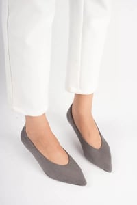 Kadın Gri Süet 4 cm İnce Topuklu Stiletto TR05MS02H