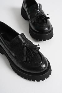 Kadın Günlük Siyah Kroko Baskılı Loafer Ayakkabı TR10MS03G