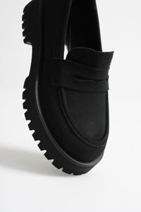 Kadın Günlük Siyah Süet Loafer Ayakkabı TR10MS02C