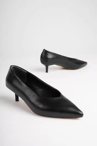 Kadın Siyah 4 cm İnce Topuklu Stiletto TR05MS02A