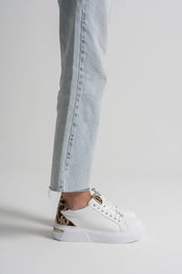 Leopar Detaylı Beyaz Kadın Spor Ayakkabı TR01MS03C