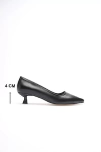 Siyah Kadın Günlük Kısa Topuklu Stiletto Ayakkabı TR20MS03A