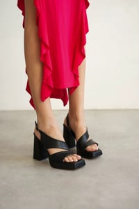 Siyah Kadın Topuklu Platform Sandalet TR12MY04A