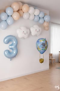 3 Yaş Mavi Gökyüzü Doğum Günü Konsepti
