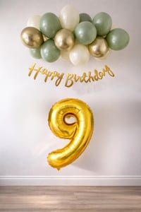 9 Yaş Küf Yeşili Deniz Kumu ve Krom Gold Balonlu Konsept  Doğum Günü Seti