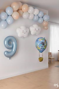 9 Yaş Mavi Gökyüzü Doğum Günü Konsepti
