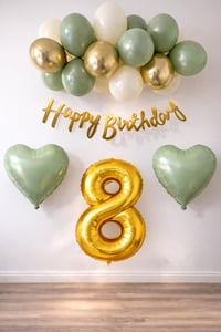 Adaçayı Konsept 8 Yaş Doğum Günü Seti ; Küf Yeşili-Krom Gold- Deniz Kumu ve Adaçayı Kalp Folyo Balon