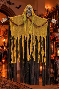 Cadılar Bayramı Sarı Askılı Zincirli Korku Figürü – Sesli Hareketli Işıklı Halloween Süsü 100 cm