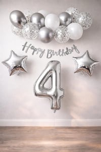 Gümüş Konsept 4 Yaş Doğum Günü Kutlama Seti Beyaz Gümüş Konfetili Balon Rakam Yıldız Folyo ve Banner