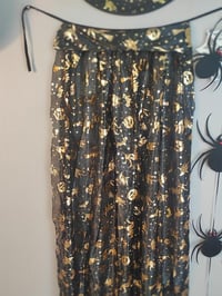 Halloween Cadılar Bayramı Gold Desenli Cadı Şapka ve Pelerin Set