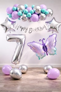 Lila Kelebek Temalı 7 Yaş Doğum Günü Balon Süsleme Seti – Lila Gümüş Parti Dekorasyon Seti