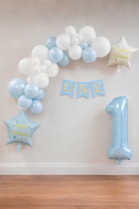 Mavi ONE 1 Yaş Doğum Günü Parti Seti – Beyaz ve Mavi Balon Süsleme Seti