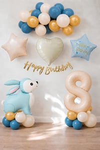 Mavi Tavşan Temalı 8 Yaş Doğum Günü Balon Seti