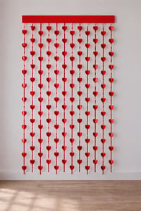 Metalize Kalp Kırmızı Arka Plan Perdesi 200x100 cm