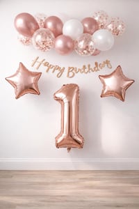 Rose Gold Konsept 1 Yaş Doğum Günü Kutlama Seti; Beyaz Gold Konfetili Balon, Rakam Yıldız Folyo ve Banner