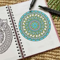 Satürnlü Kız Tasarımlı Spiralli Sticker'lı Tarihsiz Konuşan Ajanda Haftalık Planlayıcı Defter