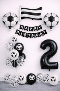 Siyah Beyaz Futbol Temalı 2 Yaş Doğum Günü Balon Seti