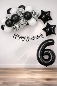 Siyah Konsept 6 Yaş Doğum Günü Kutlama Seti; Beyaz Siyah Konfetili Balon, Rakam Yıldız Folyo ve Banner
