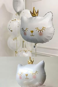 Taçlı Beyaz Kedi Folyo Balon 1 Adet 76x 64.5 Cm