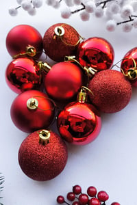 Yılbaşı Ağaç Süsü Kırmızı Renkli Top Noel Süs 5 Cm 10 Adet