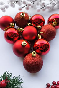 Yılbaşı Ağaç Süsü Kırmızı Renkli Top Noel Süs 5 Cm 10 Adet