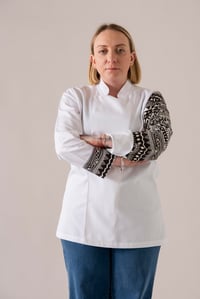 C-19 ETHNIC - Siyah Etnik Desenli Beyaz Şef Ceketi Kadın