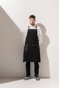 D-137 JOSEPH -  Siyah Deri Detay ve Askılı Siyah Önlük 
