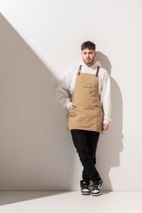 D-168 LUCAS - Camel Rengi Yeşil Derili Önlük 