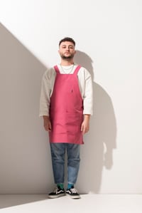 K-155 HOLLY - Çapraz Askılı Koyu Pembe Önlük 